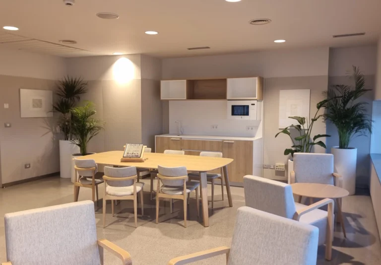 Sala para familiares en la unidad de cuidados paliativos del Hospital de Oza